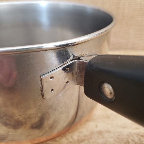 VTG Revere Ware 1.5 QT Saucepan and Lid - Pre 1968 - Picture 8 of 11
